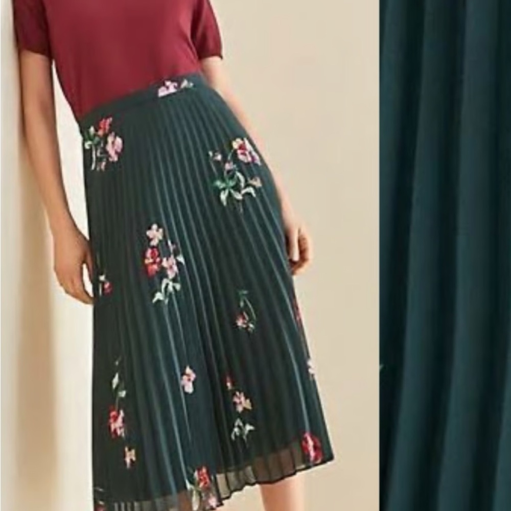 Ann Taylor pleated Midi floral skirt